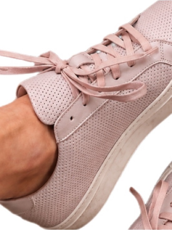 Greats Shoes - GREATS Brooklyn Royale
Perforated Sneaker Women’s Size 8